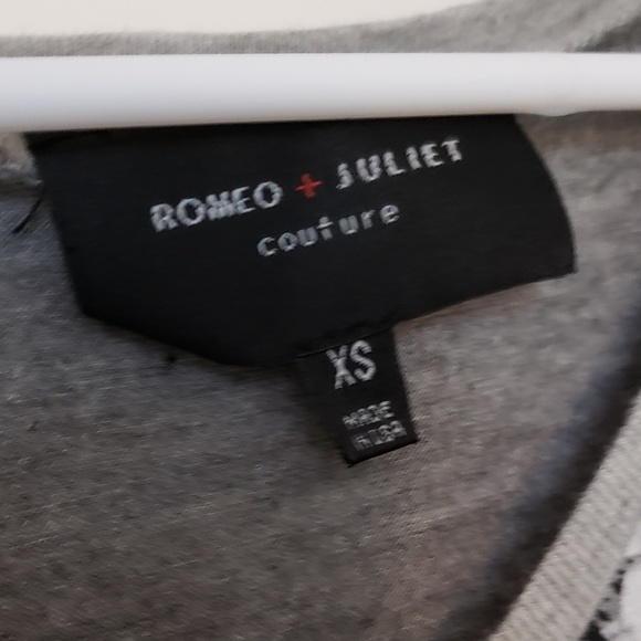 Romeo & Juliet Couture Palm Tree Print Tank Top - Picture 8 of 8